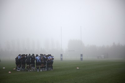 16.11.10.. Fiji Rugby Training session, Treforest -  The Fiji squad training in the morning fog at Treforest 