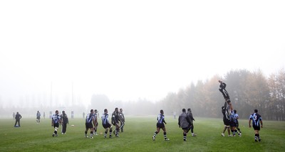 16.11.10.. Fiji Rugby Training session, Treforest -  The Fiji squad training in the morning fog at Treforest 