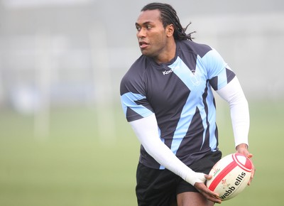 16.11.10.. Fiji Rugby Squad -  Fiji's Albert Vulivuli during training 