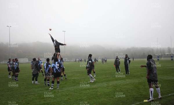 16.11.10.. Fiji Rugby Training session, Treforest -  The Fiji squad training in the morning fog at Treforest 