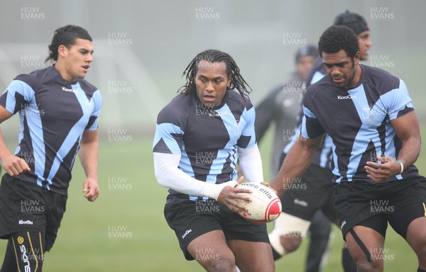 16.11.10.. Fiji Rugby Squad -  Fiji's Albert Vulivuli during training 