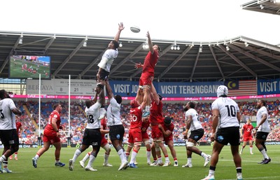 040726 - Fiji v Wales - Nations Championship - Ben Carter of Wales wins the line out