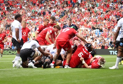 040726 - Fiji v Wales - Nations Championship - Aaron Wainwright of Wales gets over the line to score a try