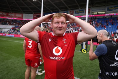 040726 - Fiji v Wales - Nations Championship - Rhys Carre of Wales does the ayatollah
