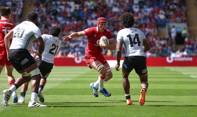 040726 - Fiji v Wales, Nations Championship - James Botham of Wales takes on Selestino Ravutaumada of Fiji