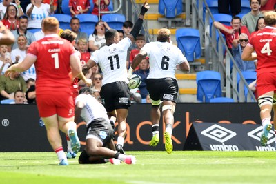 040726 - Fiji v Wales - Nations Championship - Fiji run in to score an early try