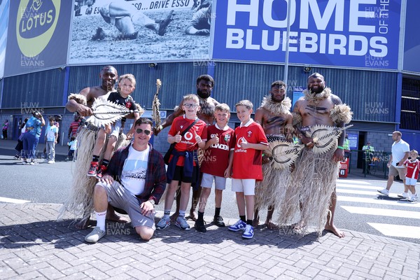 040726 - Fiji v Wales - Nations Championship - Both sets of fans outside the stadium before the game