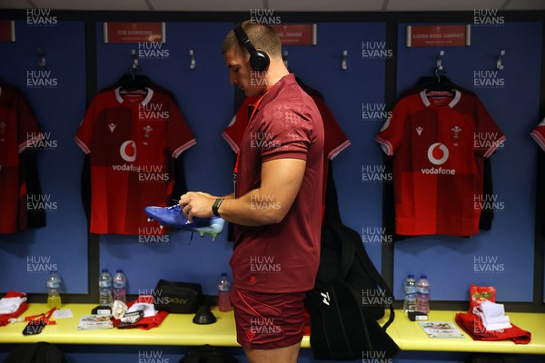 040726 - Fiji v Wales - Nations Championship - Joe Hawkins in the dressing room before the game
