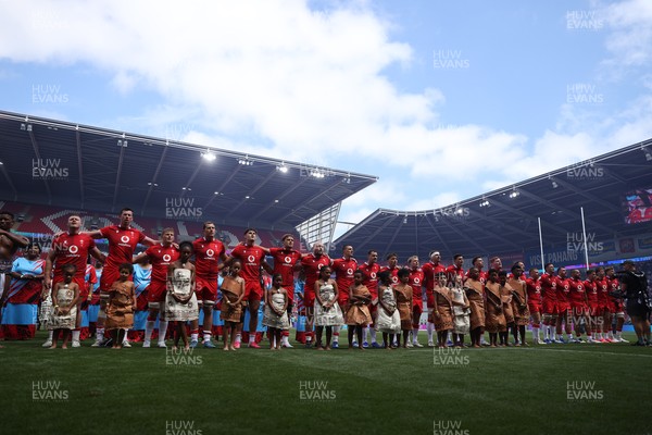 040726 - Fiji v Wales - Nations Championship - Wales sing the anthem