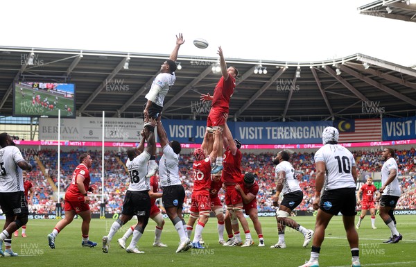 040726 - Fiji v Wales - Nations Championship - Ben Carter of Wales wins the line out