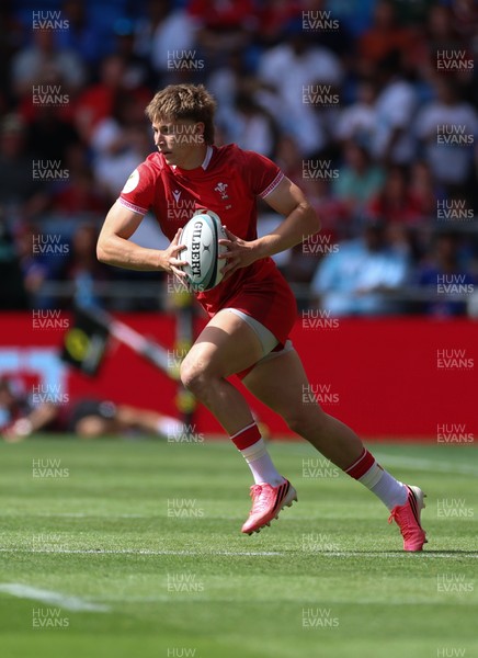 040726 - Fiji v Wales, Nations Championship - Ellis Mee of Wales