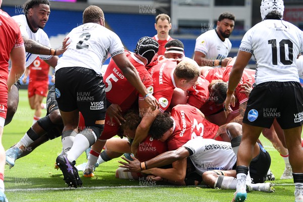 040726 - Fiji v Wales - Nations Championship - Wales power over to score a try