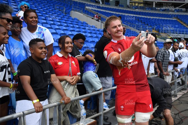 040726 - Fiji v Wales - Nations Championship - Aaron Wainwright of Wales with fans at full time