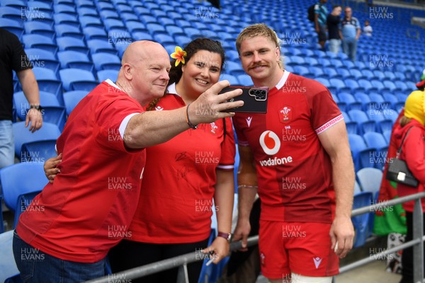 040726 - Fiji v Wales - Nations Championship - Aaron Wainwright of Wales with fans at full time