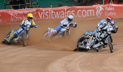 10.07.10 - FIM British Speedway Grand Prix Chris holder in the lead during the heats 