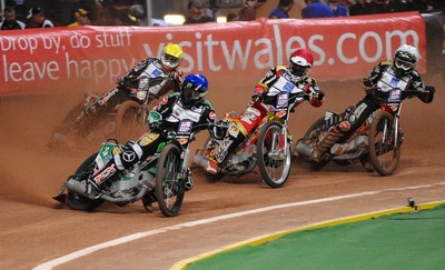 10.07.10 - FIM British Speedway Grand Prix Greg Hancock leads during one of the heats 