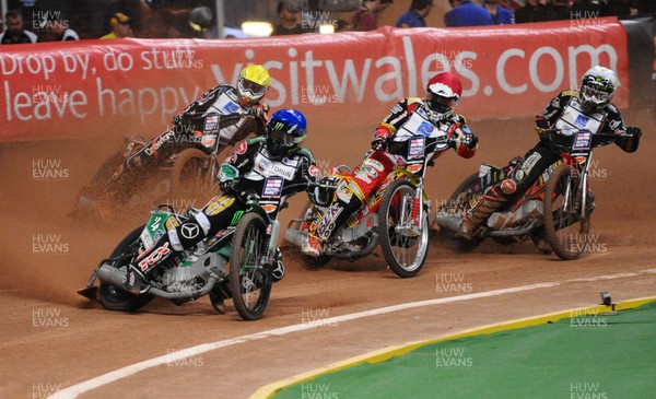 10.07.10 - FIM British Speedway Grand Prix Greg Hancock leads during one of the heats 