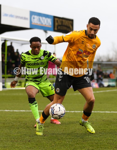 050222 - Forest Green Rovers v Newport County, Sky Bet League 2 - Courtney Baker-Richardson of Newport County holds off Udoka Godwin-Malife of Forest Green Rovers