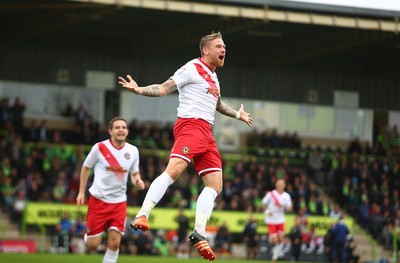 141017 Forest Green Rovers v Newport County - EFL SkyBet League 2 - Scot Bennett of Newport County celebrates his goal