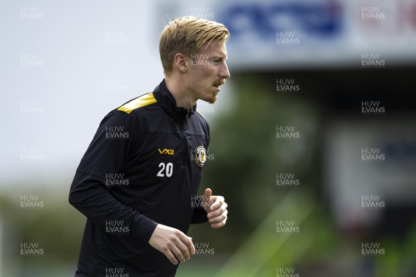 190823 - Forest Green Rovers v Newport County - Sky Bet League 2 - Harry Charsley of Newport County during the warm up
