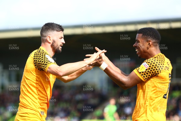 310819 - Forest Green Rovers v Newport County - EFL SkyBet League 2 - Padraig Amond and Tristan Abrahams of Newport County celebrate the goal 