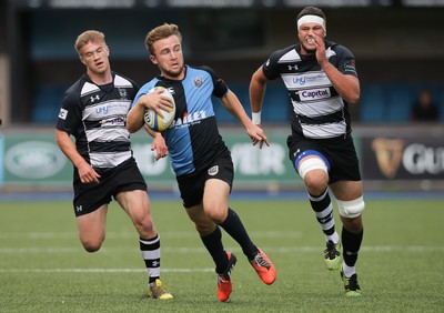 280816 - National Foster's 7s - Cardiff's Gareth Thompson races in to score try against Cross Keys