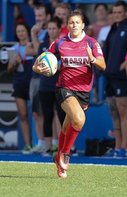 280816 - National Foster's 7s - Jess Kavanagh Williams of Scarlets races in to score try in the semi final match against Blues