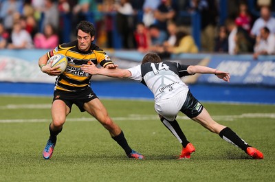 280816 - National Foster's 7s - Newport's Elliot Frewen races in to score try  against Pontypridd in the semi final of the Plate Competition