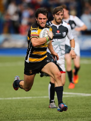 280816 - National Foster's 7s - Newport's Elliot Frewen races in to score try  against Pontypridd in the semi final of the Plate Competition