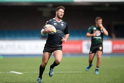 300815 - Fosters national 7s 2015 -Cameron Morris of Neath runs in to score try