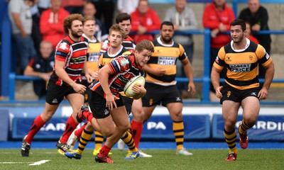 300815 - Fosters national 7s 2015 -Joe Gage of Aberavon runs in to score try