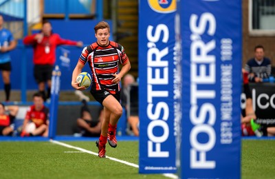 300815 - Fosters national 7s 2015 -Joe Gage of Aberavon runs in to score try