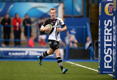 300815 - Fosters national 7s 2015 -Bradley Coombes of Pontypridd runs in to score try