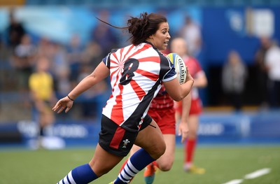 300815 - Fosters national 7s 2015 -Shona Powell of Ospreys runs in to score try