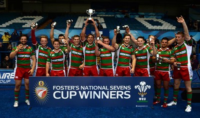 300815 - Fosters National 7s 2015 -Llandovery players celebrate winning the Fosters National 7s