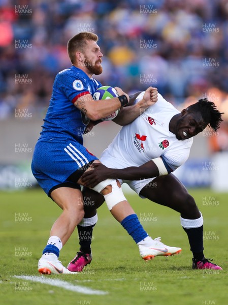 170618 - France U20 v England U20, World Rugby U20 Championship Final - Maxime Marty of France and Gabriel Ibitoye of England compete for the ball