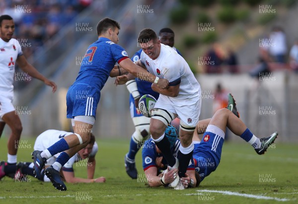 170618 - France U20 v England U20, World Rugby U20 Championship Final - Ben Curry of England charges at the French defence