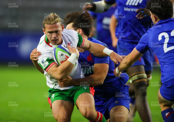 040723 - France v Wales - World Rugby U20 Championship - Harri Williams of Wales is tackled in possession 