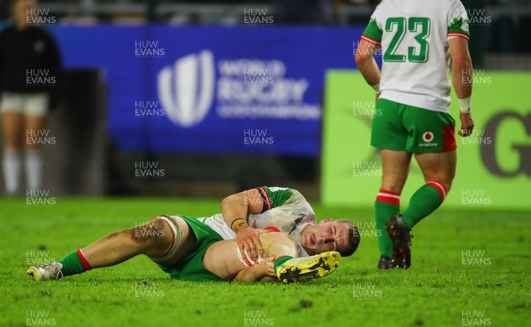 040723 - France v Wales - World Rugby U20 Championship - Morgan Morse of Wales lies injured and holds his left leg