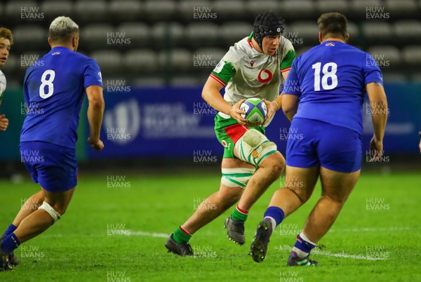 040723 - France v Wales - World Rugby U20 Championship - Jonny Green of Wales about to run into Thomas Duchene of France