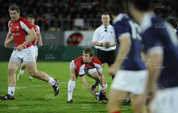 18.03.11 - France U20 v Wales U20 - Under 20 Six Nations - Jonathan Evans of Wales gets the ball away. 