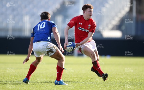 030219 - France U20s v Wales U20s - U20s 6 Nations Championship - Aneurin Owen of Wales is challenged by Louis Carbonel of France
