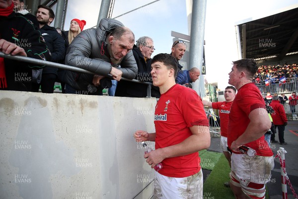 030219 - France U20s v Wales U20s - U20s 6 Nations Championship - Teddy Williams of Wales with his father Owain at full time