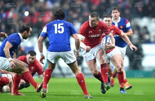 010219 - France v Wales - Guinness 6 Nations 2019 - Hadleigh Parkes of Wales gets into space