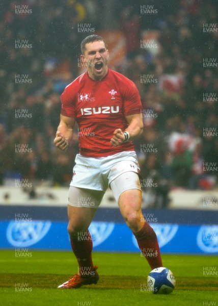 010219 - France v Wales - Guinness 6 Nations 2019 - George North of Wales scores his second try