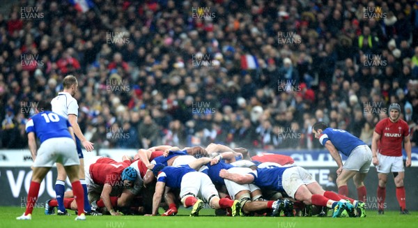 010219 - France v Wales - Guinness 6 Nations 2019 - Scrum
