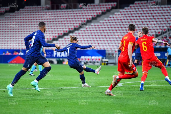 020621 - France v Wales - International Friendly - Antoine Griezmann of France scores a goal