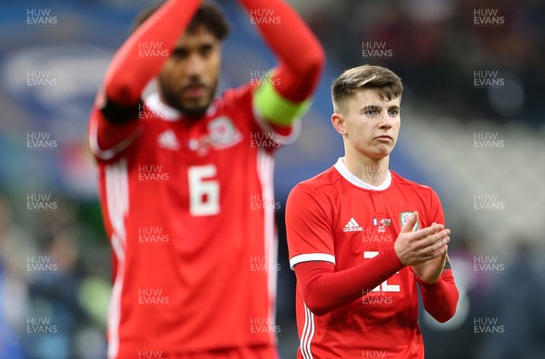 101117 - France v Wales - International Friendly - Ashley Williams and Ben Woodburn of Wales thank the fans at full time
