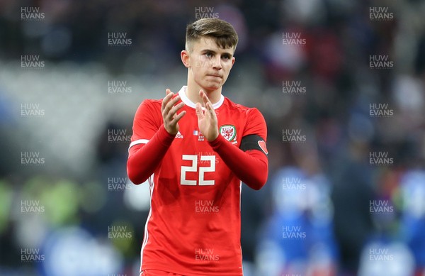101117 - France v Wales - International Friendly - Ben Woodburn of Wales thanks the fans at full time