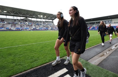 120425 - France v Wales, Guinness Women’s Six Nations 2025 - Bryonie King of Wales and Nel Metcalfe of Wales arrive at the stadium